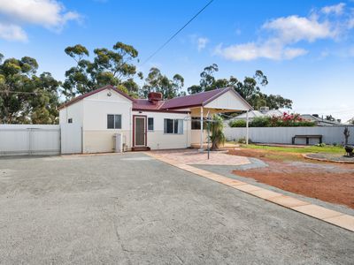 41 Rosenberg Crescent, Kalgoorlie