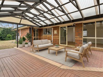 2 Little Acre Cl, Langwarrin