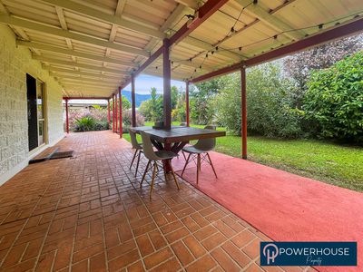 4 Bounty Close, Bentley Park