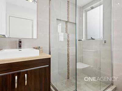 1 Honeybee Crescent, Calderwood