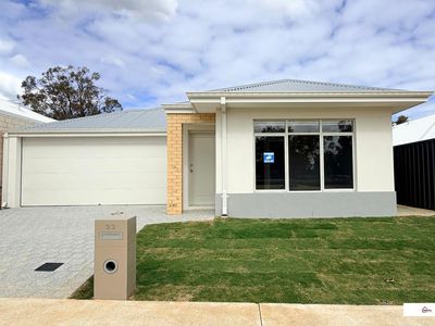 33 Camperdown Way, Lakelands