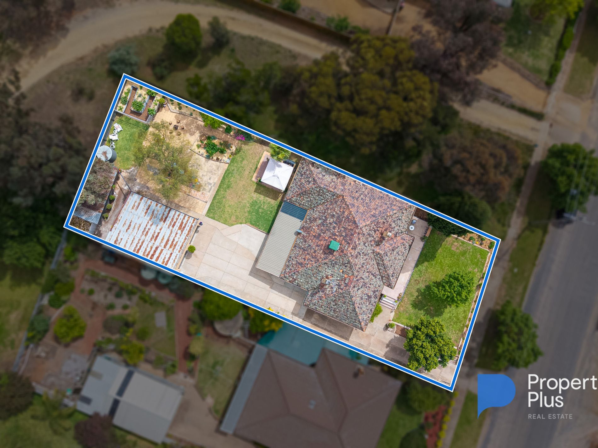8 Clifton Street, Charlton