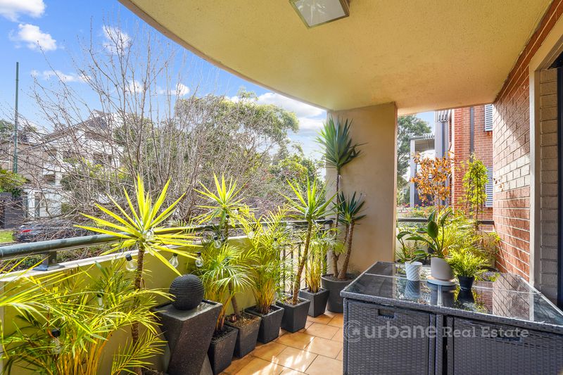 3 / 18 Eastbourne Road, Homebush West