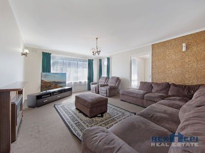 6 Anderson Close, Hampton Park