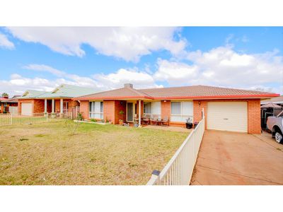 139 Birch Avenue, Dubbo