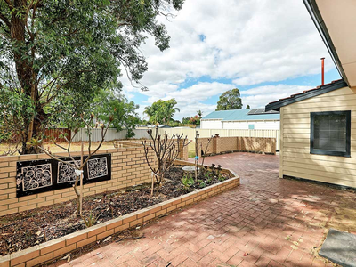 10 Coops Avenue, Thornlie