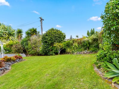 21A Peter Terrace, Castor Bay