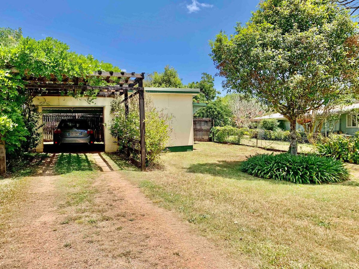 52 Loder Street, Atherton