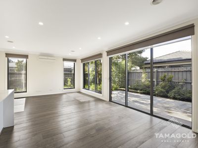 14 COCKATIEL STREET, Narre Warren