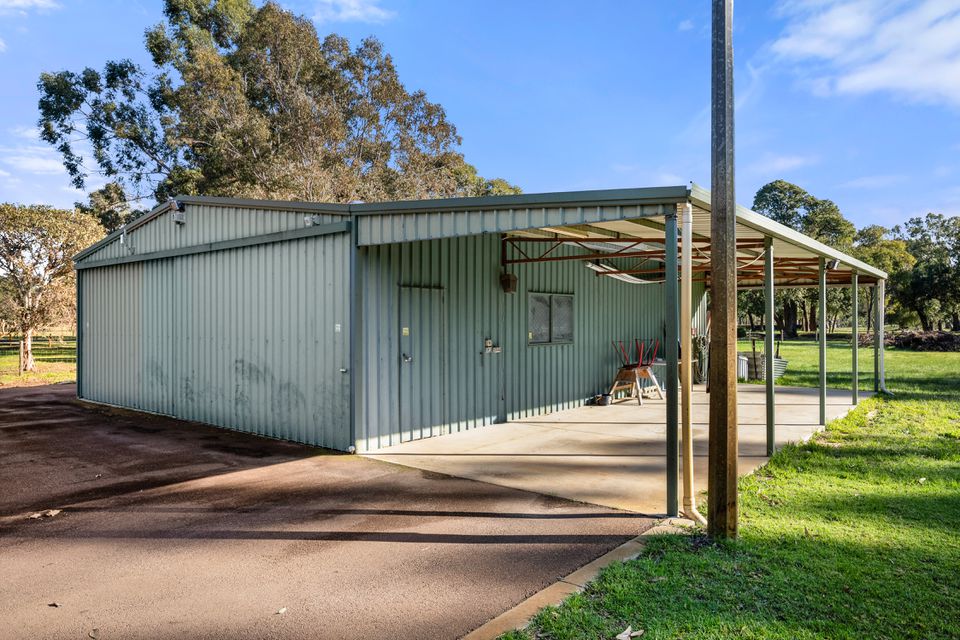 64 Egerton Drive, Serpentine