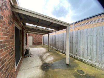 2 / 7 Forest Road South, Lara