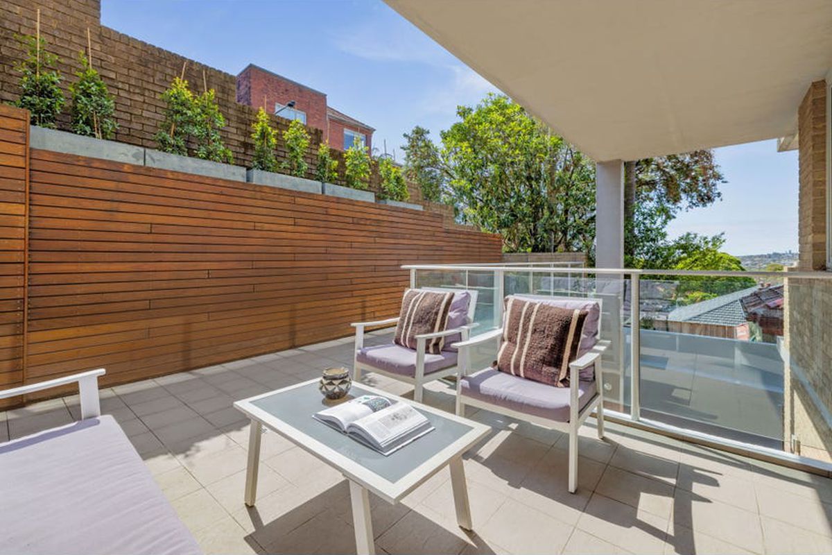 2 / 6 Moore Street, Bondi