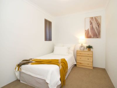 35 Kurrajong Road , Safety Bay