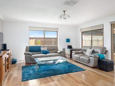 39 Tindals Crescent, Hannans