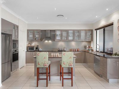 524 Oyster Cove Promenade, Helensvale