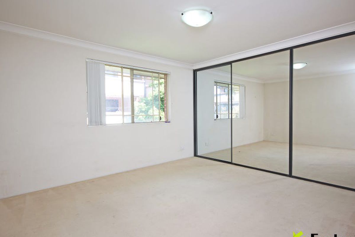 22 / 8-12 Hornsey Road, Homebush West