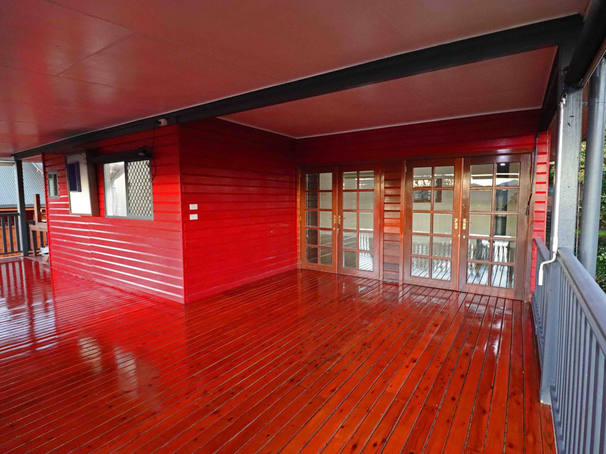25 TWELFTH AVENUE, Atherton
