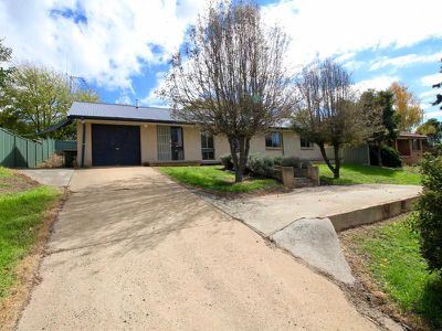 6 Euroka Place, Blayney