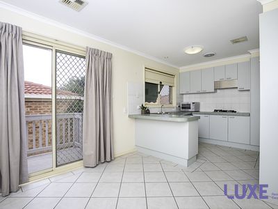 1 / 2 Merri Place, Conder