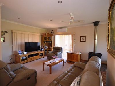 6 Ronald Street , Tawonga