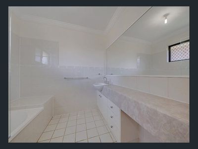 4 / 11 Barton Rd, Hawthorne