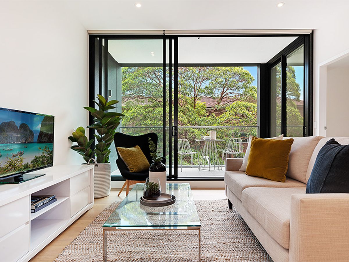 215 / 28-30 Anderson Street, Cha...