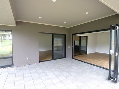 38 Saint Andrews Drive, Worrolong