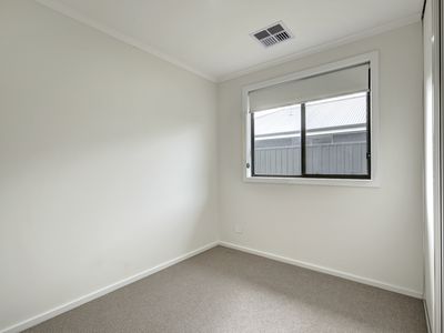 8 Johnstone Court, Evanston Gardens
