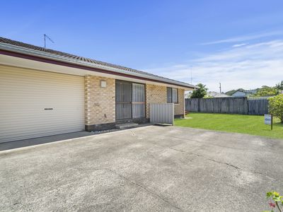 2 / 35 Riviera Avenue, Tweed Heads West