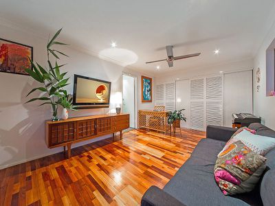 1 Rosier St, Wynnum West