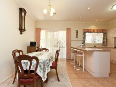 54 Southernview Drive, West Albury