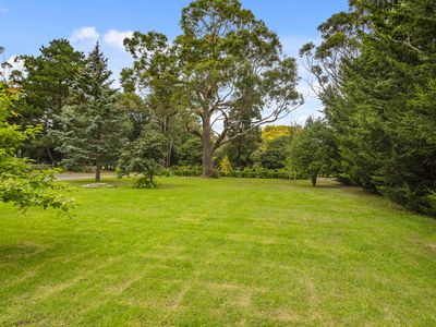 7 Normanby Avenue, Mount Macedon