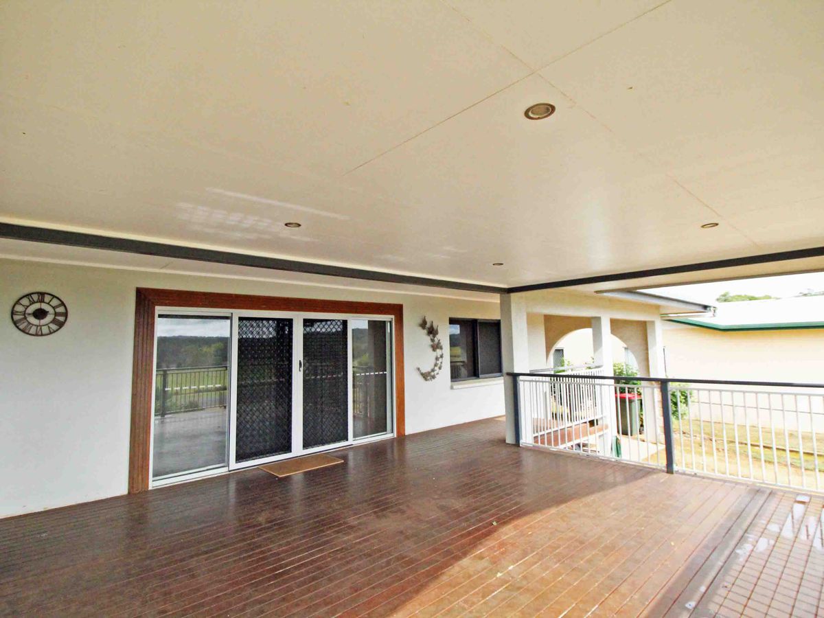 13 Tinaburra Drive, Yungaburra