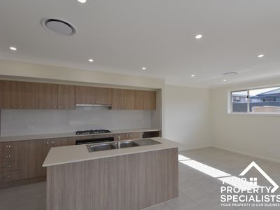 22 Dulcimere Street, Tahmoor