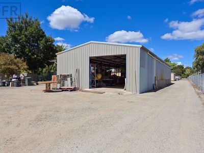 899 & 911 Thomas Road, Anketell