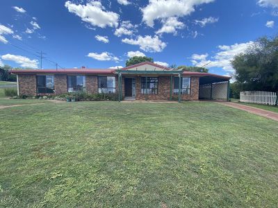 11 Nolan Drive, Kingaroy