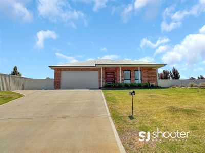 7 Paterson Circuit, Dubbo