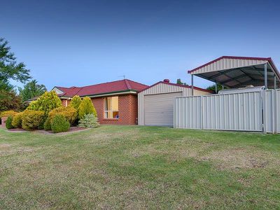 27 DALTON AVENUE, Wodonga