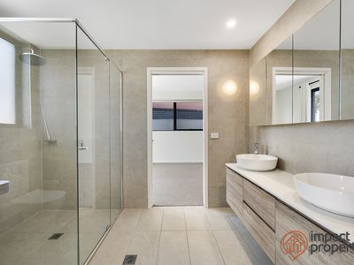 129 Sutherland Crescent, Taylor