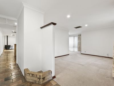 6 Bovell Gardens, Leeming