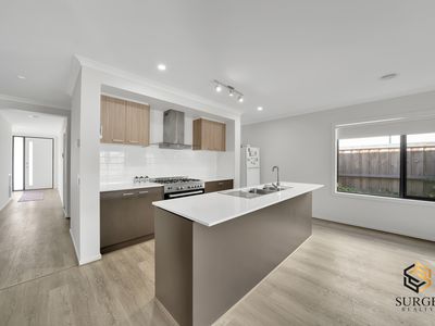 15 Wander Way, Fraser Rise