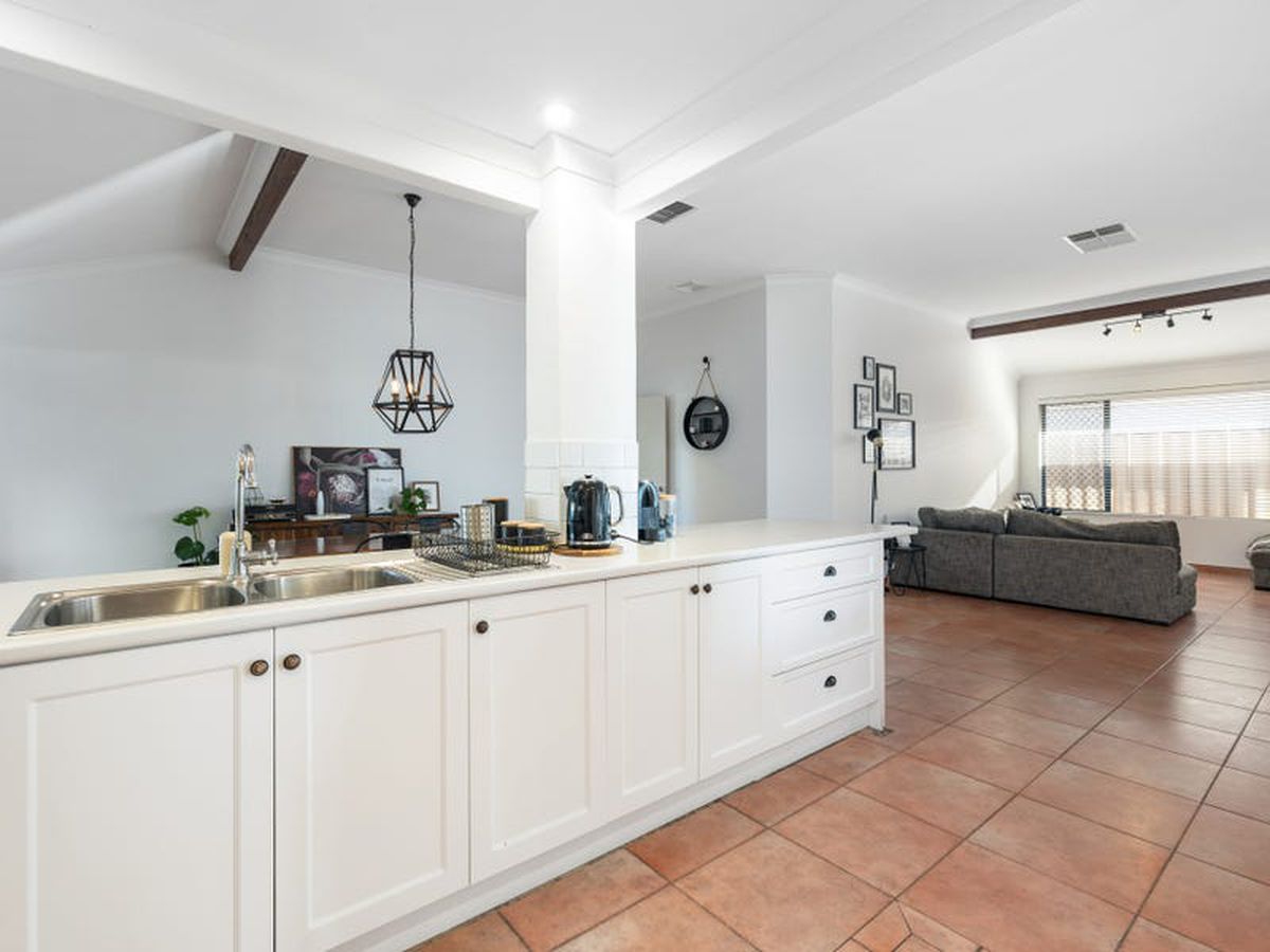 56 Bindoon Loop, Huntingdale