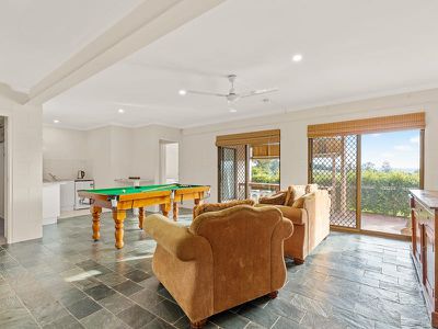 152-166 Western Avenue, Montville