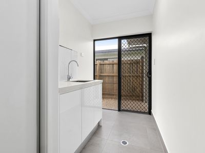 6 Kulla Link, Mount Peter