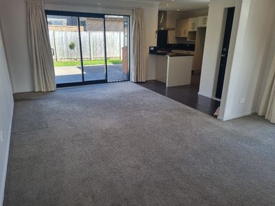 9 Christobel Circle, Huntington