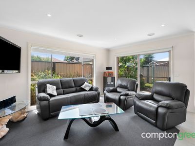 2 / 60 Tanner Street, Breakwater