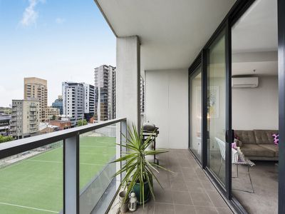 712 / 50 Claremont Street, South Yarra