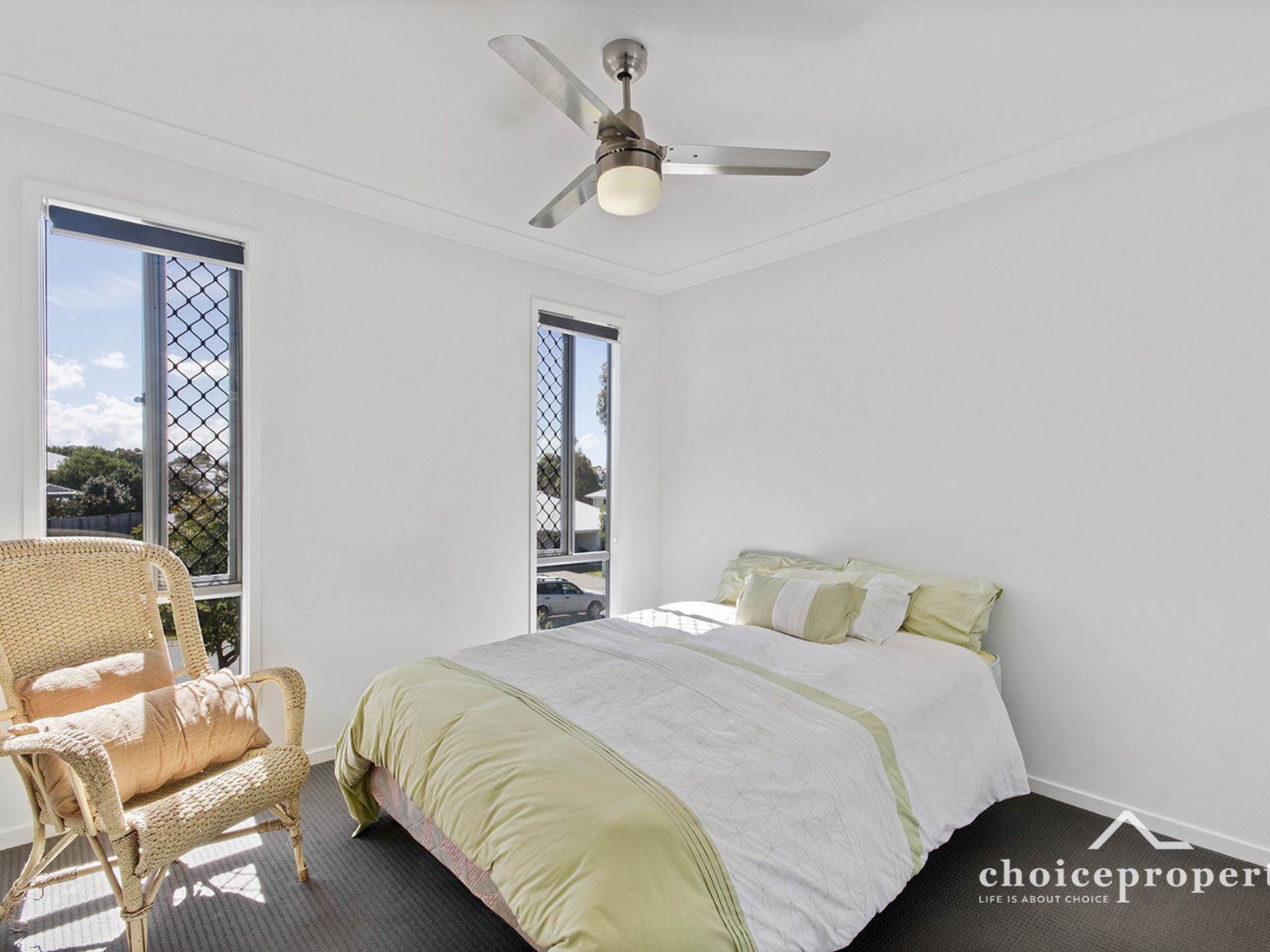 2 / 8 KAURI CRESCENT, Peregian Springs