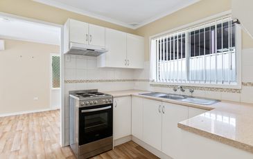 18 Delia Avenue, Budgewoi