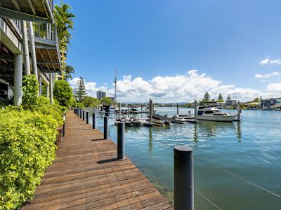 2894-2910 GOLD COAST HIGHWAY, Surfers Paradise